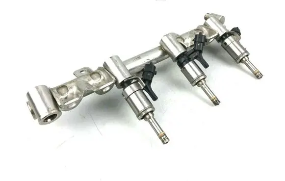 BMW 1 F20 F21 Fuel injectors set 7592426