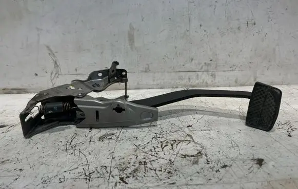 Honda FR-V Brake pedal 