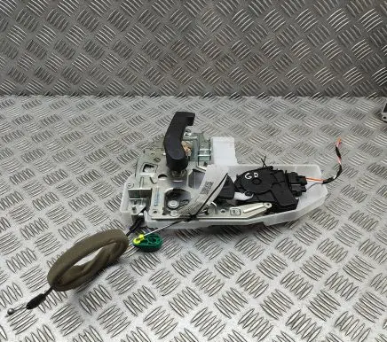 Renault Master III Rear door lock 906127519R