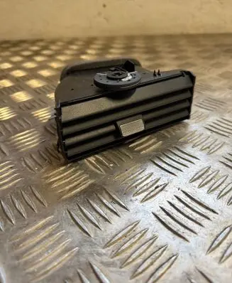Mercedes-Benz GLE W167 Dashboard air vent grill cover trim A1678302700