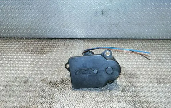 Mercedes-Benz Sprinter W906 Intake manifold valve actuator/motor 6401500494Q1