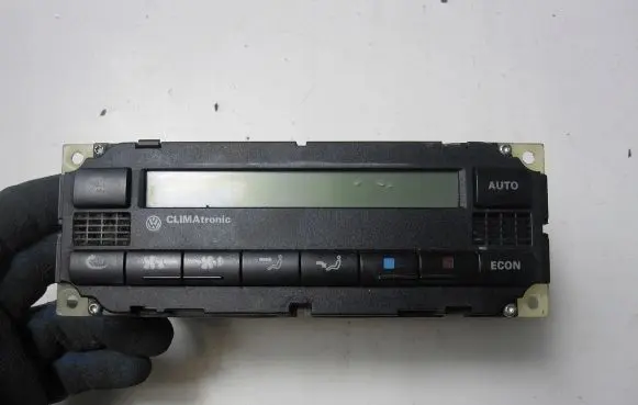 Volkswagen PASSAT B5 Climate control unit 3B1907044B