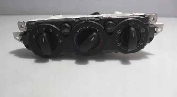 Ford Focus Interior fan control switch 