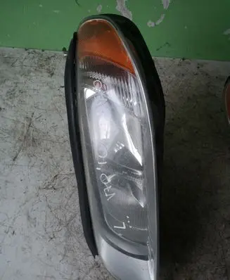 Volvo V70 Headlight/headlamp 31214353