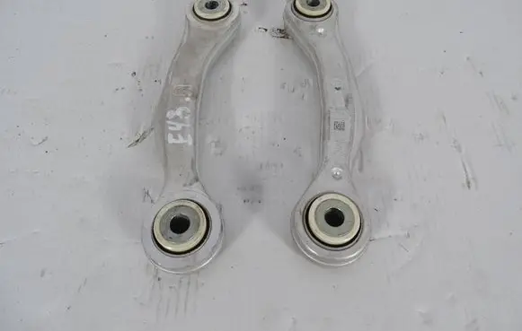 Maserati Ghibli Rear upper control arm/wishbone 69573