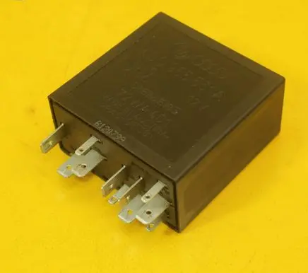 Seat Toledo II (1M) Window wiper relay 4B0955531A