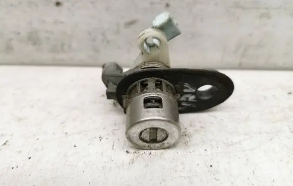 Honda HR-V Loading door lock 