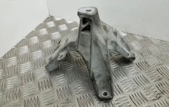 Audi A4 S4 B8 8K Engine mounting bracket 8K0199308BR