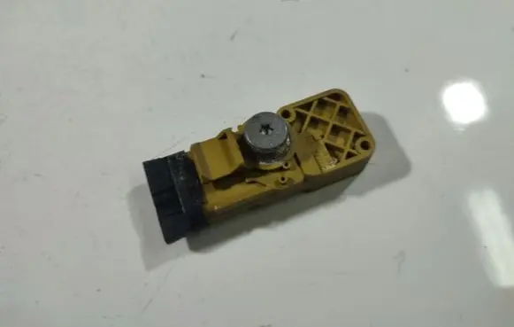 Opel Corsa D Airbag deployment crash/impact sensor 343149712