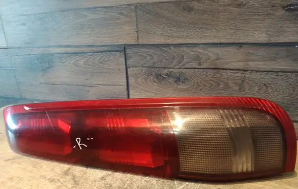 Nissan X-Trail T30 Rear/tail lights