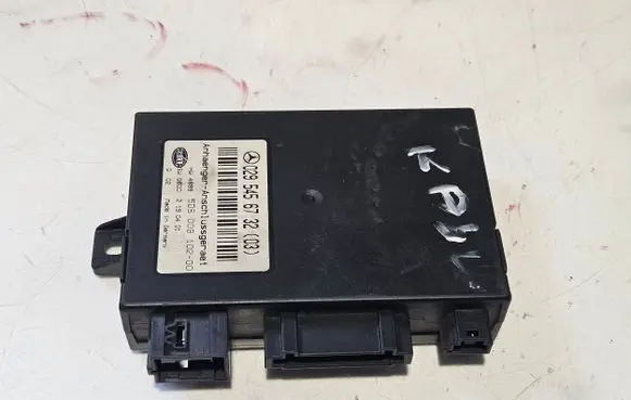 Mercedes-Benz E W210 Tow bar trailer control unit/module 0295456732