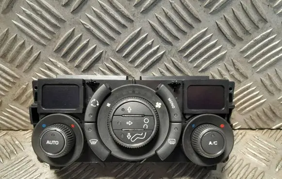 Peugeot RCZ Climate control unit 96718462XT
