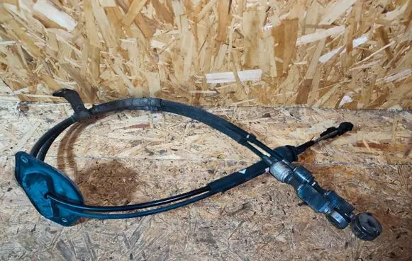 Honda FR-V Gear shift cable linkage 