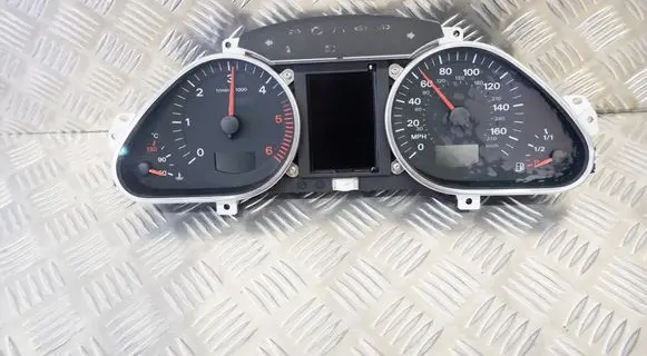 Audi Q7 4L Speedometer (instrument cluster) 4L0920950G