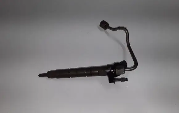 Fuel injector