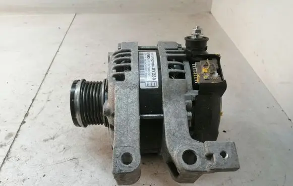 Toyota Auris E180 Generator/alternator 270600Y230 MS1042113921 0Q090