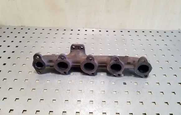 Peugeot 208 Exhaust manifold