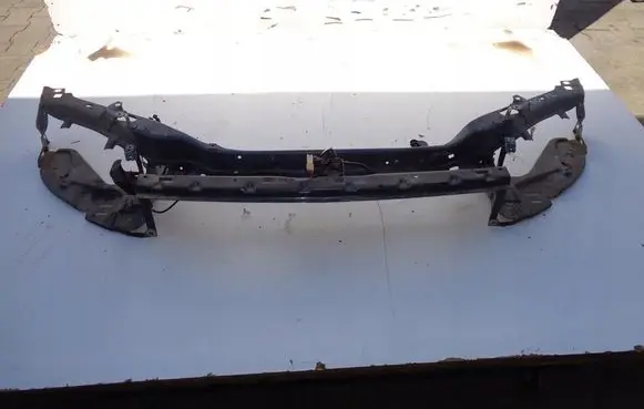 Volvo V50 Radiator support slam panel PASPRZEDNI
