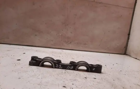 Toyota Avensis T250 Camshaft holder 