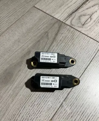 Mercedes-Benz CLK A209 C209 Airbag deployment crash/impact sensor 004491 0003021681 0003021681136811