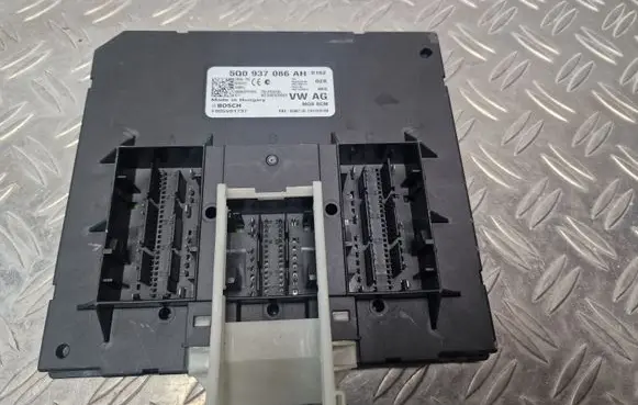 Volkswagen PASSAT B8 Comfort/convenience module 5Q0937086AH