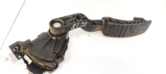 Renault Laguna II Accelerator throttle pedal 8200003392 6PV00811901