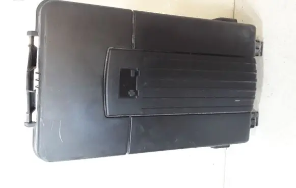 Volkswagen PASSAT B6 Battery box tray cover/lid 1K0915443A