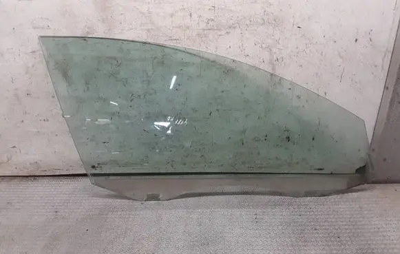 Volkswagen PASSAT B7 Front door window glass four-door