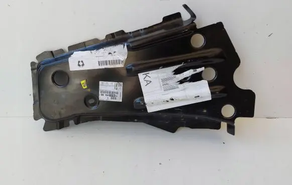 Peugeot Rifter Fender mounting bracket 9816437980