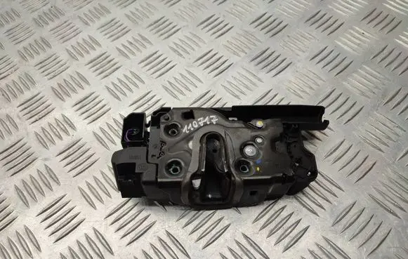 Mercedes-Benz Vito Viano W447 Sliding door lock A4477300802