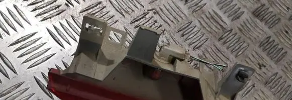 Toyota Yaris Verso Third/center stoplight