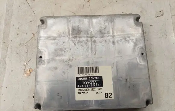 Toyota Avensis T250 Engine control unit/module 8966105821