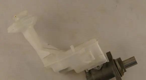 Master brake cylinder