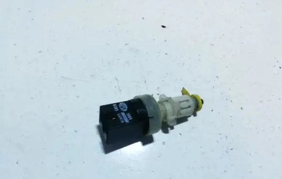 Alfa Romeo 156 Brake pedal sensor switch b365 1805