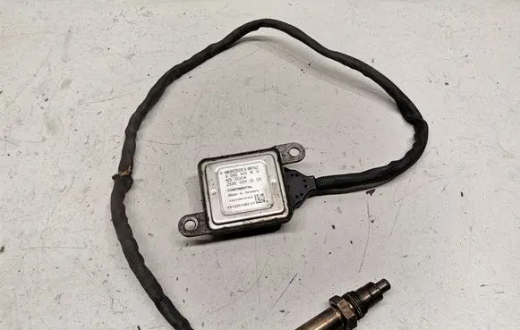 Mercedes-Benz C W205 Lambda probe sensor A0009051612