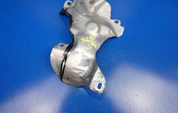 Volvo XC90 Heat shield in engine bay 31411165