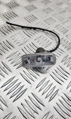 Audi A4 S4 B7 8E 8H Front fender indicator light 8E0949127