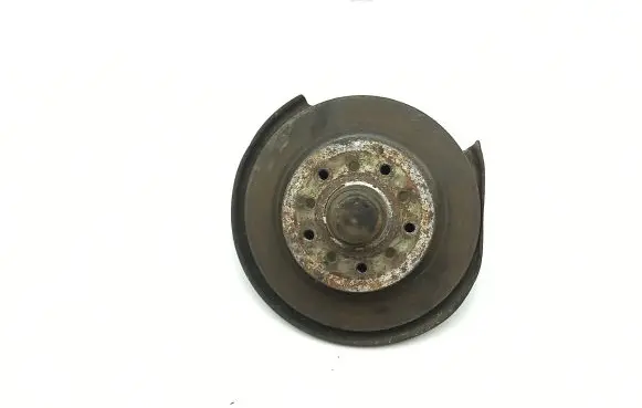 Mercedes-Benz COMPAKT W115 Front wheel hub
