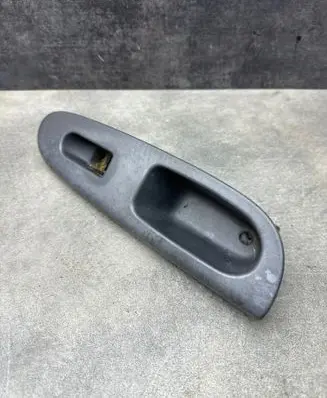 Renault Clio II Front door interior handle trim 7700433531 7700411272 7700845736