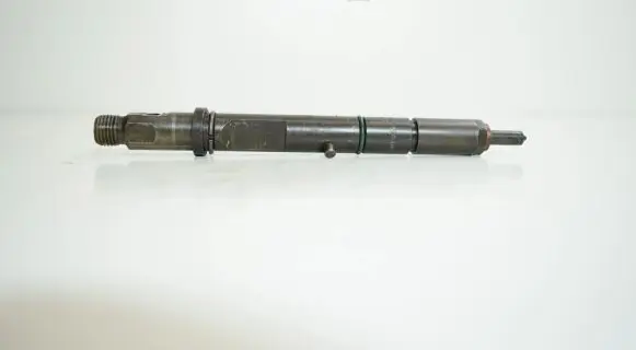 Audi A4 S4 B5 8D Fuel injector 059130201E