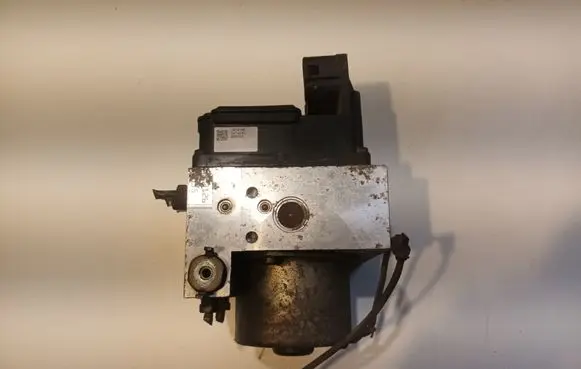 Nissan X-Trail T30 ABS Pump C47A965000100 C47A965