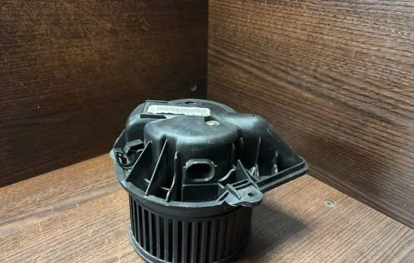 Renault Master II Heater fan/blower F659964U