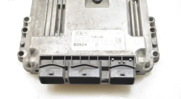 Ford Focus Engine control unit/module 5M5112A650TB