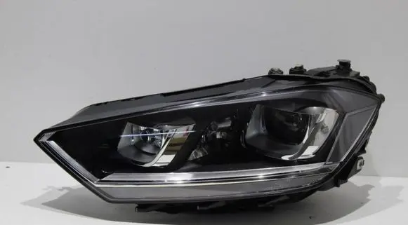 Volkswagen Golf Sportsvan Headlight/headlamp 517941031B 90056421 X611VF205T1
