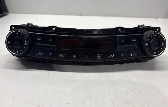 Mercedes-Benz E W211 Climate control unit 2118300685