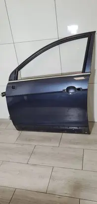 Chevrolet Captiva Front door