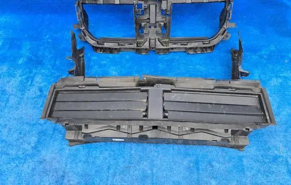 BMW X1 U11 Intercooler air guide/duct channel 5A11303 7011116