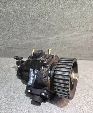 Opel Zafira B Fuel injection high pressure pump 0445010097