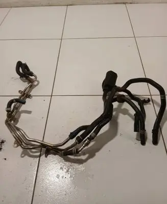 Audi A4 S4 B9 Fuel line/pipe/hose 8W0201543G