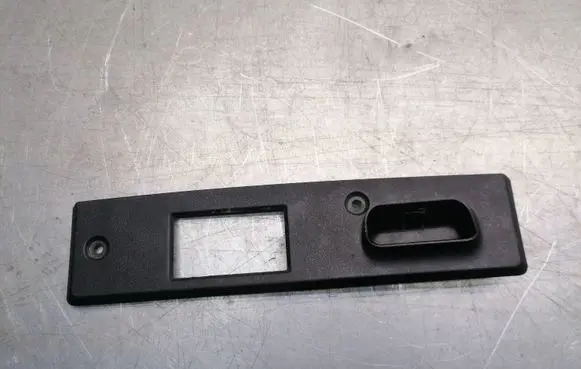 Mercedes-Benz C W203 Tailgate/boot lid lock trim A2037580002